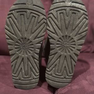Black UGG boots size 6